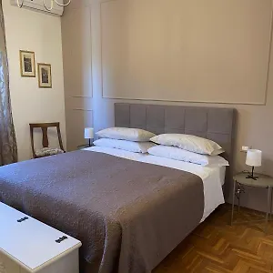  Bed & Breakfast Residenza Sandrini