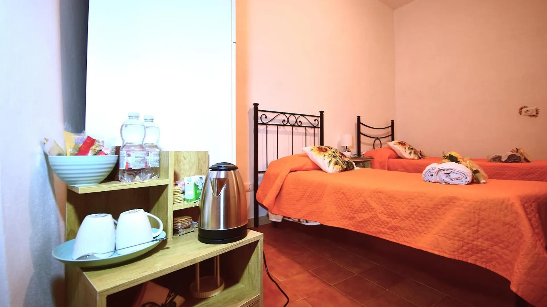 Le Case Di Isabella Gambassi Terme 0*,